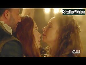 Megan Follows, Catherine Bérubé Sexy, lesbian scene in Reign (2013-2017) 9