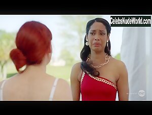 Carrie Preston, Gina Torres underwear, Sexy scene in Claws (2017-2022) 15