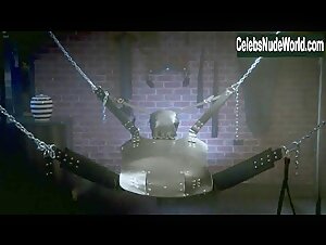 Caroline Whitney Smith Sexy scene in Insatiable (2018-2019) 13
