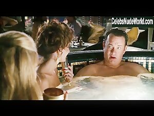 Cyia Batten, Hilary Angelo Nude, breasts scene in Charlie Wilson's War (2007) 7