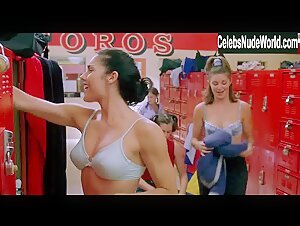 Kirsten Dunst, Tsianina Joelson, Nicole Bilderback, Clare Kramer Attractive,underwear scene in Bring It On (2000) 6