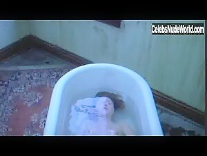 Courtney Kocak Bathtub , Gore scene in Apocalypse and the Beauty Queen (2005) 15