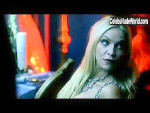 Cyia Batten Sexy scene in CSI: Crime Scene Investigation (2000-2015) 20