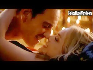 Christina Cole Blonde , Kissing scene in Hex (2004-2011)