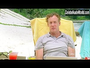 Christa Miller, Sarah Chalke bikini, Sexy scene in Scrubs (2001-2009) 1
