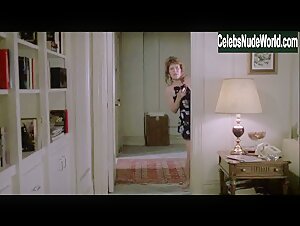 Christine Estabrook Nude, butt scene in Sea of Love (1989) 1