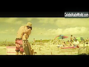 Olivia Munn, Cody Horn bikini, Sexy scene in Magic Mike (2012) 2