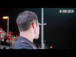 Clare Kramer Sexy scene in Bring It On (2000) 11