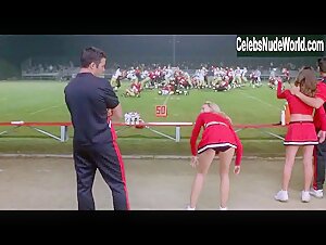 Clare Kramer Sexy scene in Bring It On (2000) 2