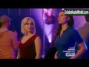 Cristina Rosato, Karissa Tynes underwear, Sexy scene in iZombie (2015-2019) 2