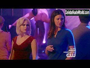 Cristina Rosato, Karissa Tynes underwear, Sexy scene in iZombie (2015-2019) 4