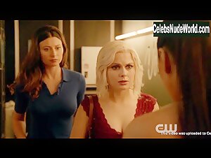 Cristina Rosato underwear, Sexy scene in iZombie (2015-2019) 17