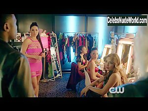 Chasty Ballesteros, Cristina Rosato, Karissa Tynes, Tiffany Mack, Jessica Lu Sexy,underclothing scene in iZombie (2015-2019) 6