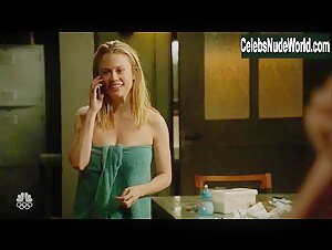 Claire Coffee Sexy scene in Grimm (2012-2016) 8