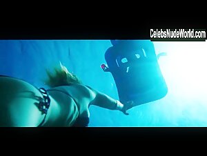 Claire Holt, Mandy Moore Sexy, bikini scene in 47 Meters Down (2016) 2
