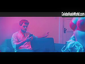 Christina Robinson, Carly Reeves Sexy, lesbian scene in Philophobia: or the Fear of Falling in Love (2019) 9
