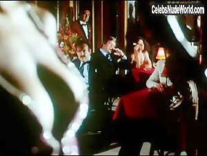 Diana Quick Sexy scene in The Big Sleep (1978) 10
