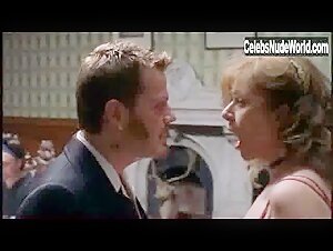 Diana Quick Sexy,underclothing scene in Revengers Tragedy (2002) 19