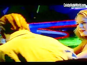 Jenna von Oÿ Sexy scene in Truth Be Told (2002) 1