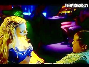Jenna von Oÿ Sexy scene in Truth Be Told (2002) 19
