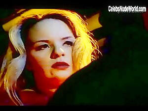 Jenna von Oÿ Sexy scene in Truth Be Told (2002) 20