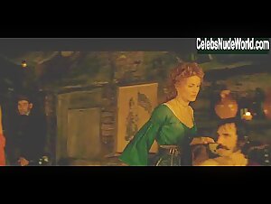 Eliane Chappuis breasts, Nude scene in Gangs of New York (2002) 6