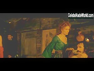 Eliane Chappuis breasts, Nude scene in Gangs of New York (2002) 7