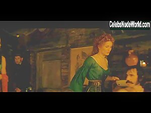 Eliane Chappuis breasts, Nude scene in Gangs of New York (2002) 8
