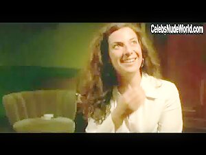 Floriane Daniel Sexy, thong scene in Schöne Frauen (2004)