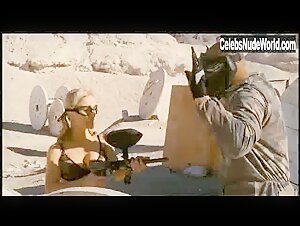 Elaine Klimaszewski Gorgeous,underwear scene in Bachelor Party Vegas (2006) 1