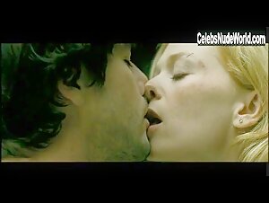 Fay Masterson Nude, breasts scene in Rancid (2004) 6