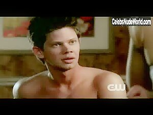 Elisabeth Harnois underwear, Sexy scene in One Tree Hill (2003-2011) 10