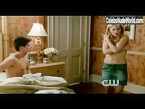 Elisabeth Harnois underwear, Sexy scene in One Tree Hill (2003-2011) 11