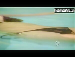 Elaine Cassidy Sexy, bikini scene in Harper's Island (2009) 5