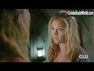 Eliza Taylor, Jessica Harmon lesbian, Sexy scene in The 100 (2014-2020) 16