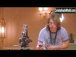 Glenne Headly underwear, Sexy scene in The Amateurs (2005) 8