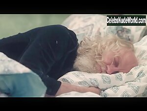 Nadine Velazquez, Debra Wilson Lingerie , Funny scene in Z Nation (2014-2017) 2