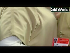 Dascha Polanco, Vicci Martinez lesbian, underwear scene in Orange Is the New Black (2013-2019) 6
