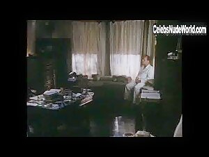 Diane Ladd Sexy scene in Rambling Rose (1991) 13
