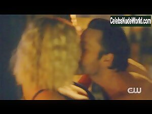 Eliza Taylor Sexxy,underwear scene in The 100 (2014-2020) 12