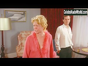 Ellen Burstyn, Julia Anne Robinson breasts scene in The King of Marvin Gardens (1972) 1
