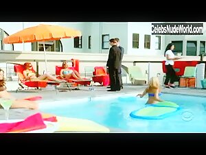 Jill Latiano bikini, Sexy scene in CSI: NY (2005-2007) 1