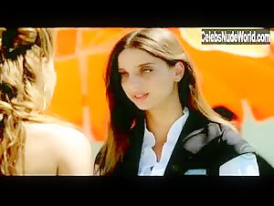 Jill Latiano Sexy, bikini scene in CSI: NY (2005-2007) 18