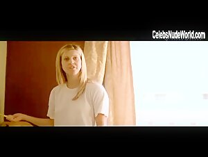 Jill Ritchie Sexxy,underclothing scene in Little Athens (2005) 1