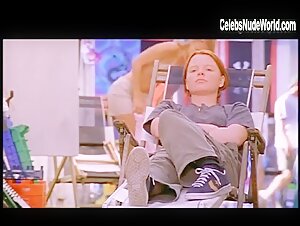 Joelle Carter bikini, Sexy scene in Swimming (2000) 4