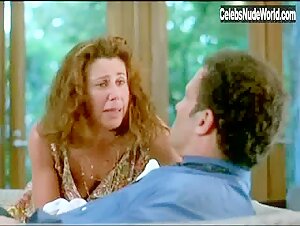 Julie Kavner Sexy scene in I'll Do Anything (1994)