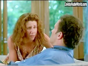 Julie Kavner Sexy scene in I'll Do Anything (1994) 19