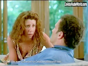 Julie Kavner Sexy scene in I'll Do Anything (1994) 20