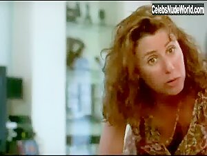 Julie Kavner Sexy scene in I'll Do Anything (1994) 4