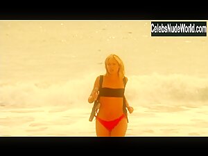 Jennifer Sky bikini, Sexy scene in Never Die Alone (2004)
